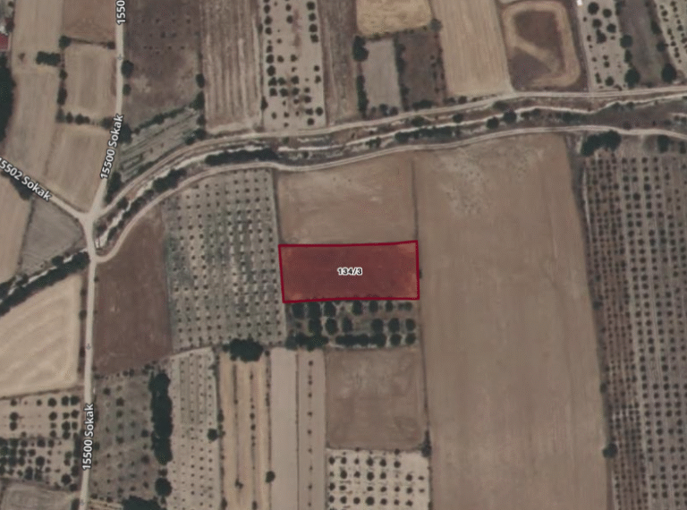 Yelten’de Satılık 2.200 m² Sulu Bahçe Arazisi